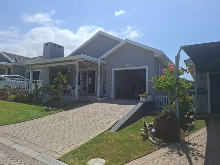 Tergniet Townhouse For Sale: 2 bedrooms, open-plan living, covered patio, secure estate.