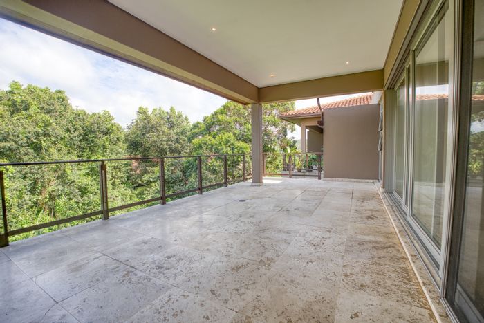 Zimbali Apartment To Rent: 4 beds, access to golf, pools, and beach.