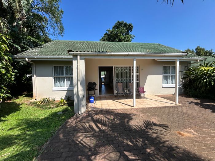 For Sale: House in Ballito Central with 3 beds, 2 baths, secure parking.