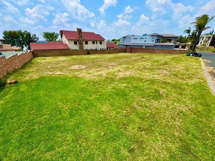 Vacant Land Residential for Sale in Bankenveld - 1,038 m² with services connected.