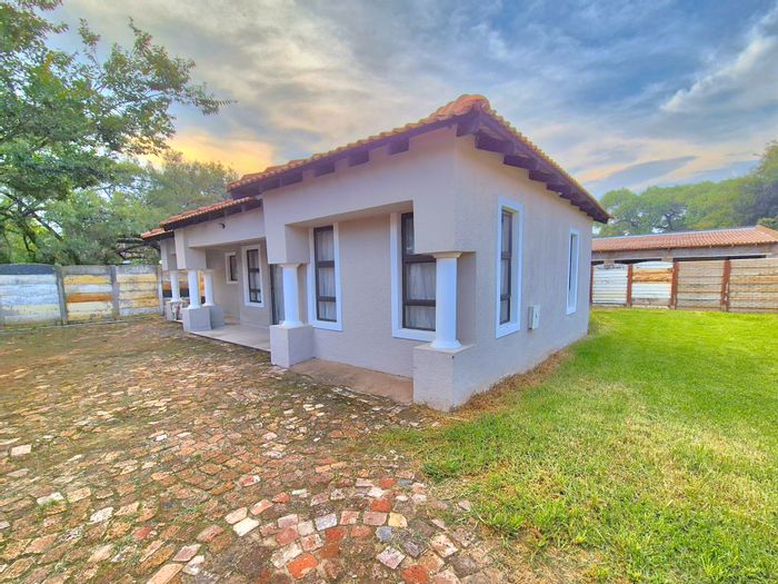 3-Bedroom House To Rent in Brakpan Central, near amenities and parks.
