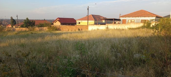 Vacant land for sale in Mabopane Central, near schools and shopping amenities.