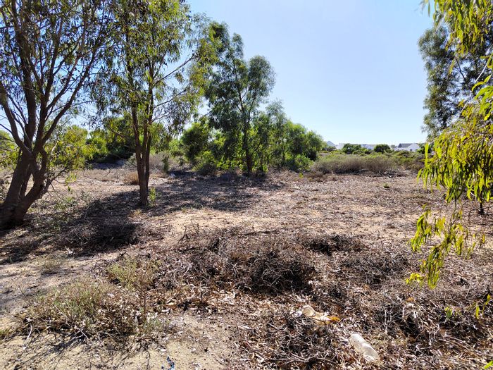 Vacant Land Residential For Sale in Britannia Beach Estate - 400 m² plot available.