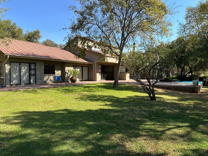 Broederstroom House For Sale: 10 hectares, multiple homes, private pools, income potential.