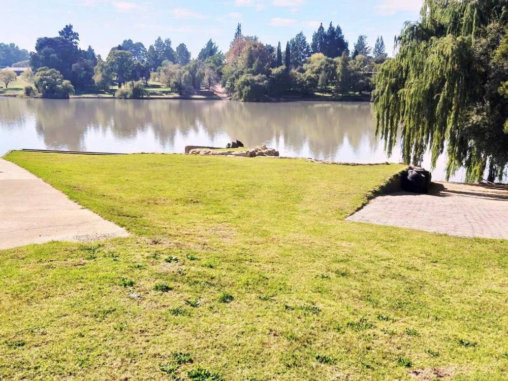 Private boat launching on Vaal River