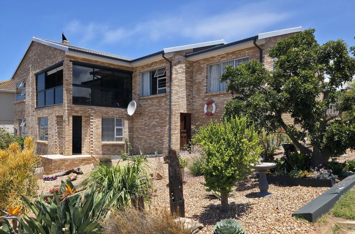 Wavecrest House For Sale: Ocean views, solar power, guest suite, and spacious garage.