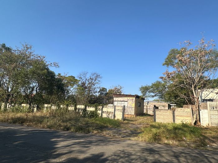 Mthatha Central: Vacant Land Residential for Sale, 1487 sqm near amenities and transport.
