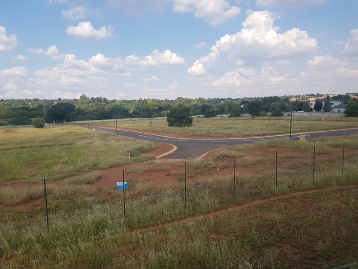 Vacant Land Residential in Raslouw: Build your dream home in Du Vin estate.