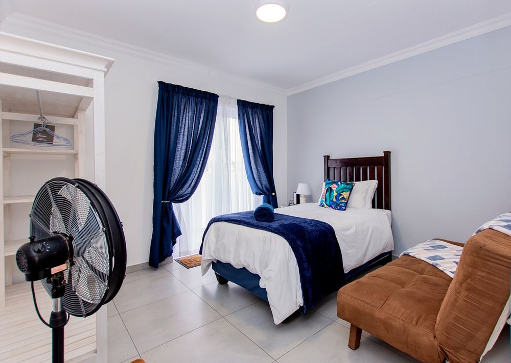 Main house bedroom 3