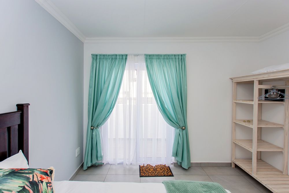 main house bedroom 2