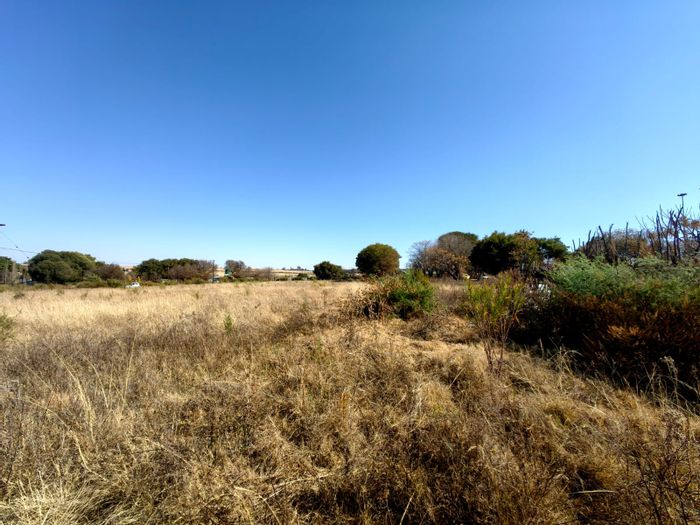 Vacant Land Residential in Derby For Sale: 2974 sqm, ideal for development or dream home.