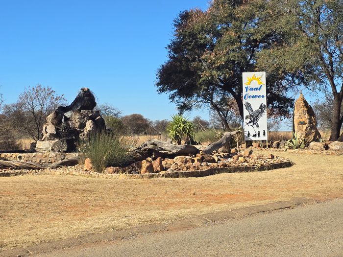 Vacant Land Residential in Vaaloewer For Sale - 729 m² for your dream home.