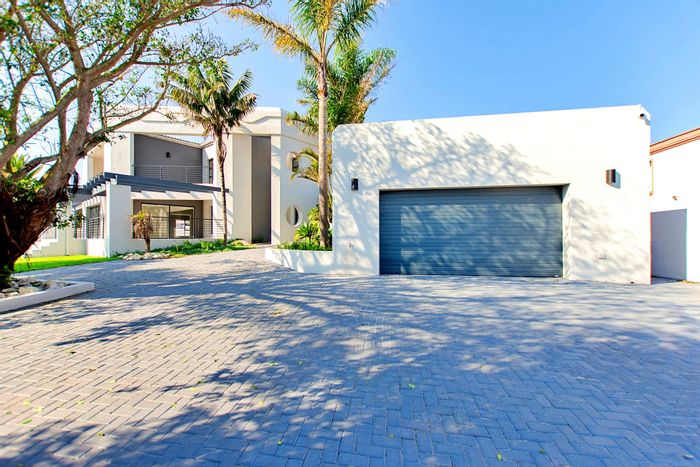 Myburgh Park House For Sale: 5 bedrooms, flatlet, entertainment area, lagoon views.