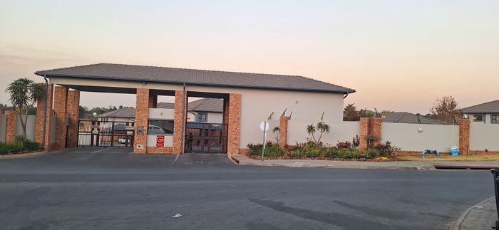 3 Bedroom Apartment For Sale in Noordwyk with secure living and covered parking.