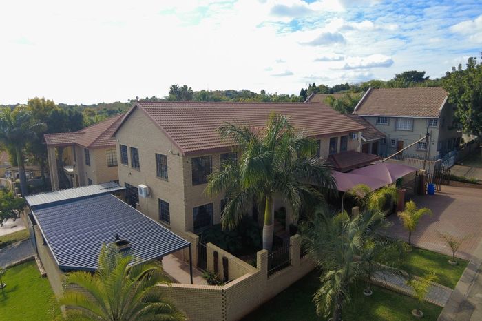 For Sale: Spacious 5-bedroom house in Safari Gardens with jacuzzi and solar system.