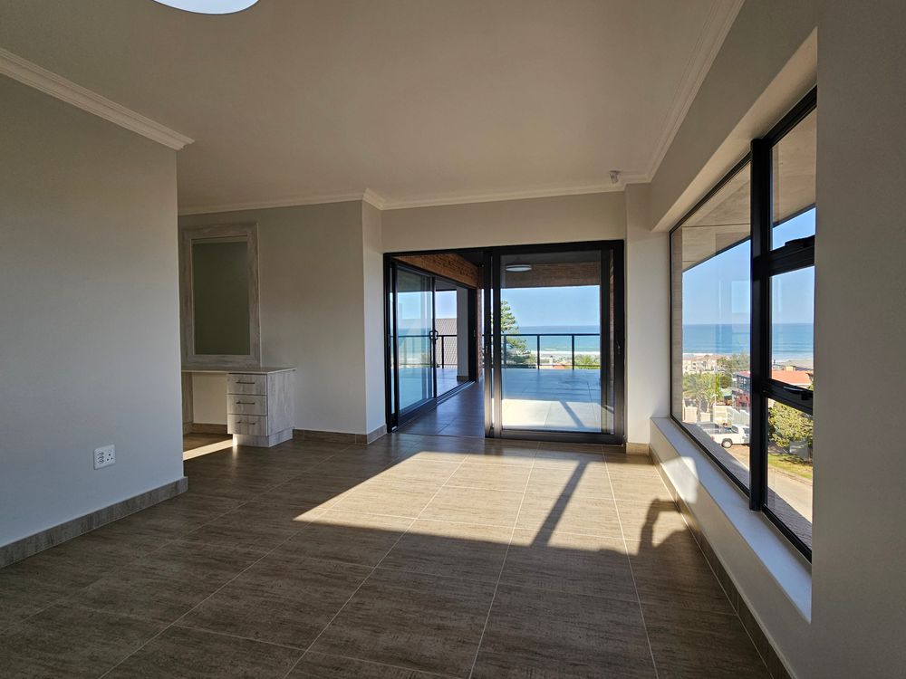 Upstairs - Main Bedroom