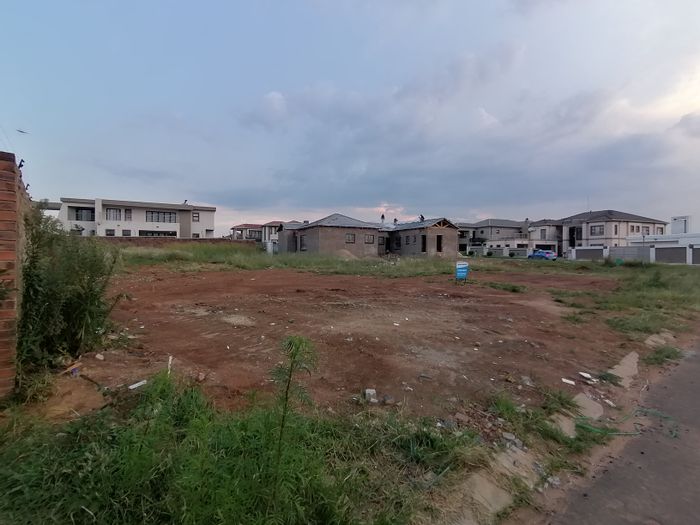 Vacant Land Residential for Sale in Aerorand - 933m², ideal for your dream home.