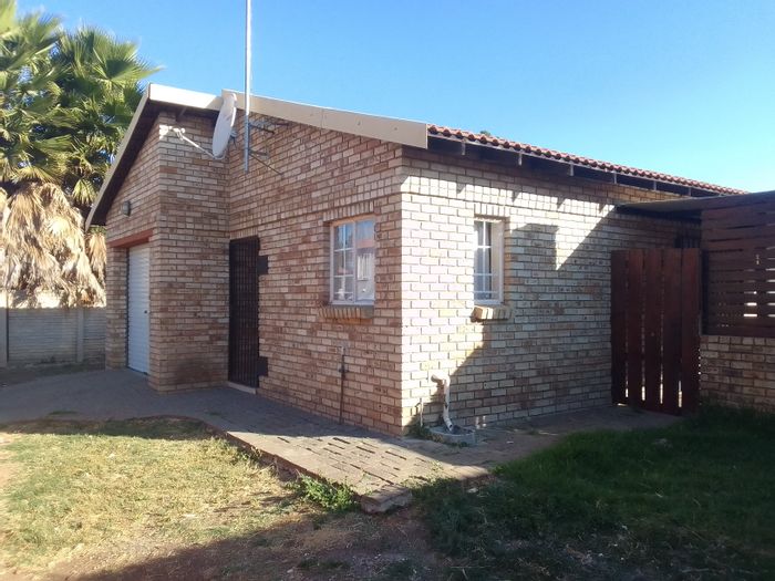 For Sale: 3-Bedroom Duet in Waterval East with entertainment area and garden.
