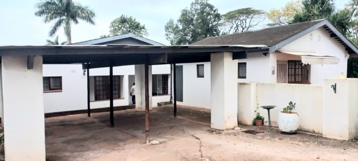 Kildare House For Sale: 4 bedrooms, income-generating flatlet, large fenced yard.