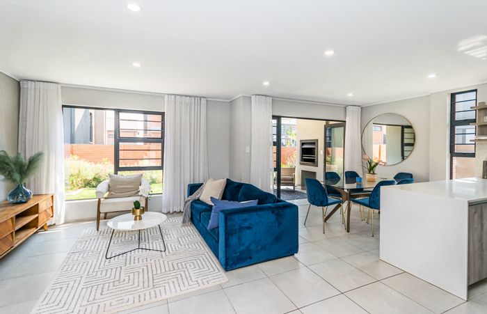 Amberfield House For Sale: 3-bed duplex, pool, parks, 24hr security, pet-friendly.