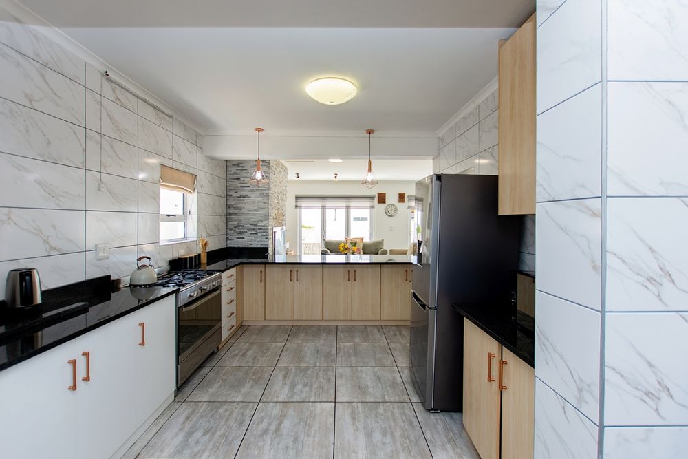 Modern Kitchen with Gas stove