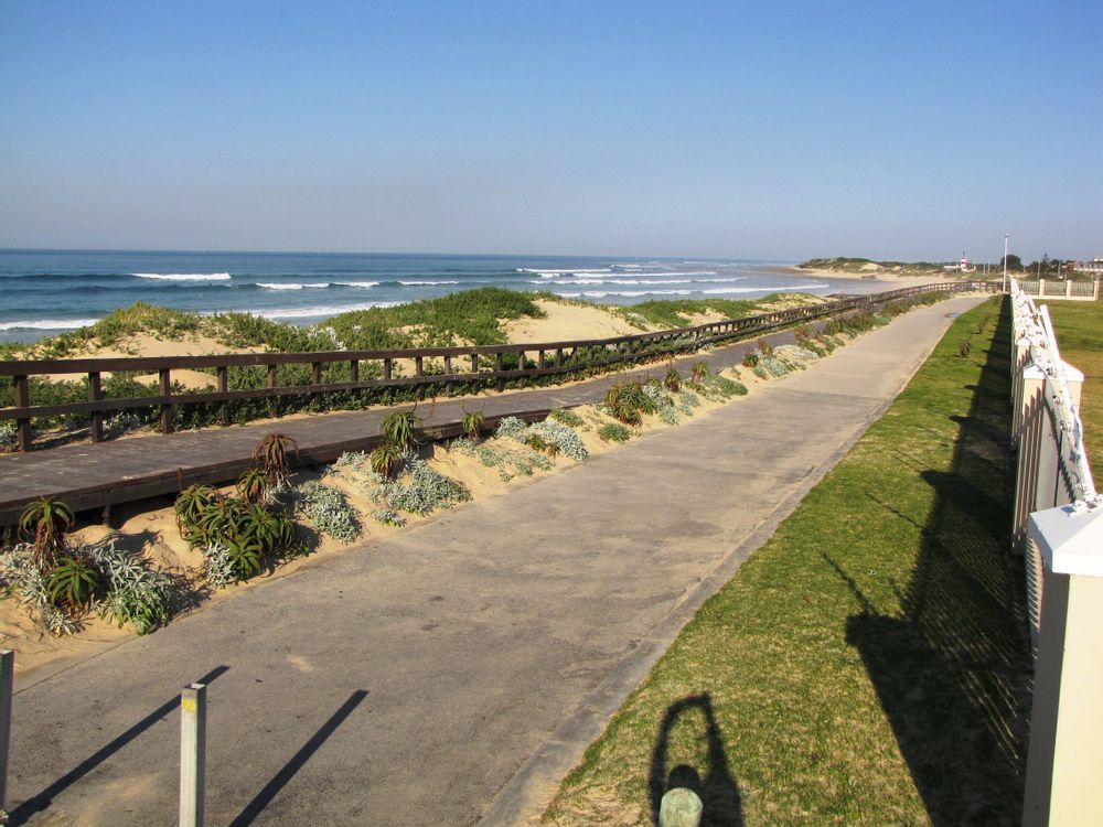 Pathway in front of Summerseas