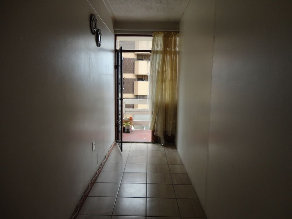 Passage leading to the balcony