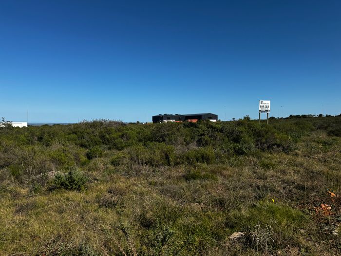 Fountains Estate: For Sale - Vacant Land Residential, 4327 m² near amenities.