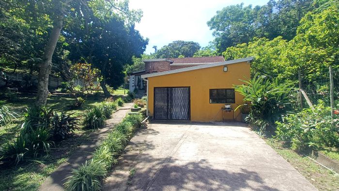 Ramsgate House For Sale: Family home with rental flats, large yard, and security.