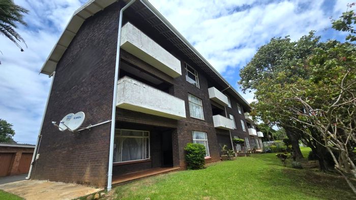 2-Bedroom Apartment For Sale in Oslo Beach with Balcony and Pet-Friendly Policy.