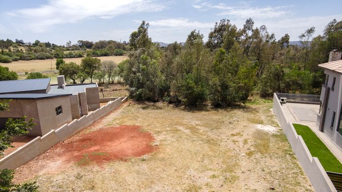 Vacant Residential Land for Sale in Eye of Africa Estate with Golf Course Access.