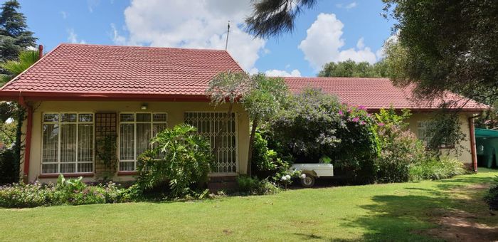 House for Sale in Kriel Central: 4 bedrooms, large garden, entertainment space.