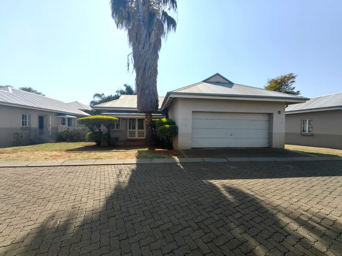 For Sale: Townhouse in Waterval East with 3 bedrooms, patio, and fiber-ready amenities.