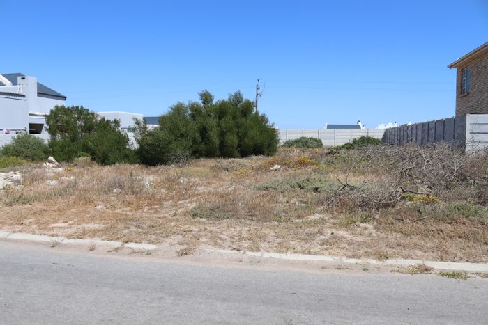 Vacant Land Residential in Britannia Bay For Sale – 600sqm, sea access, no building limits.