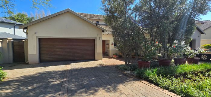 For Sale: Spacious 4-Bedroom House in Midstream Estate with Study and Staff Quarters.