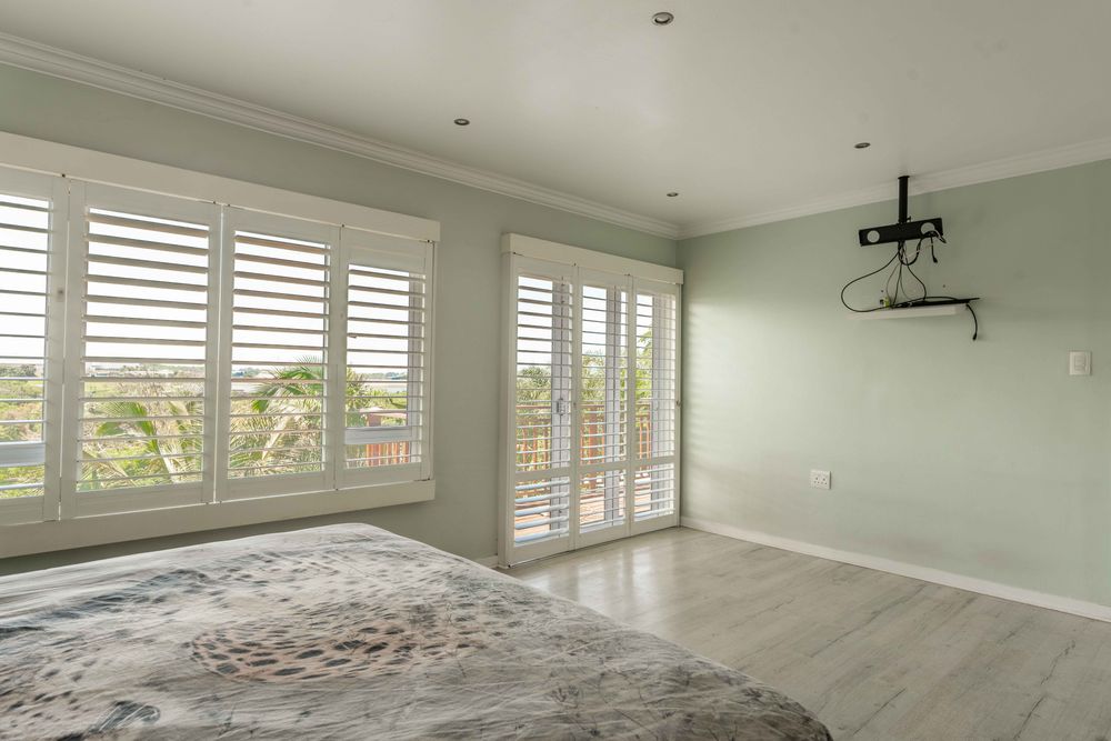 Main Bedroom - Upstairs