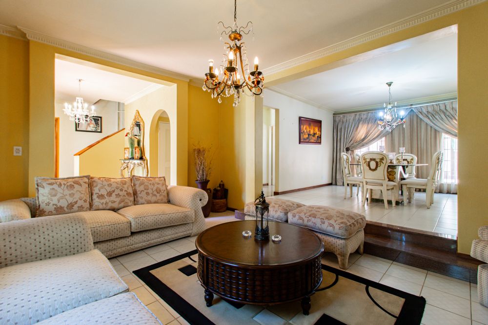 Open plan lounge and dining