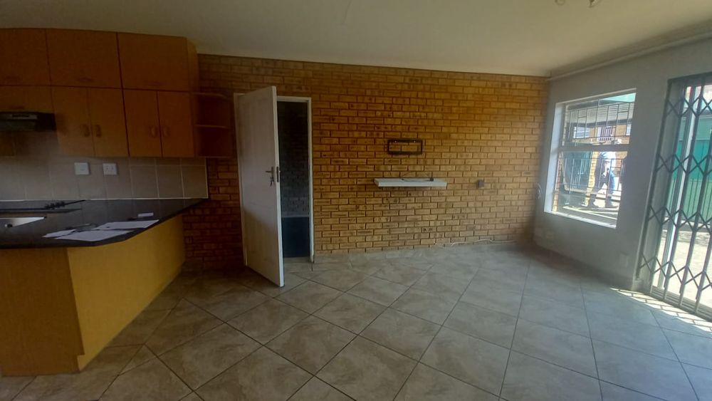 Entrance into lounge