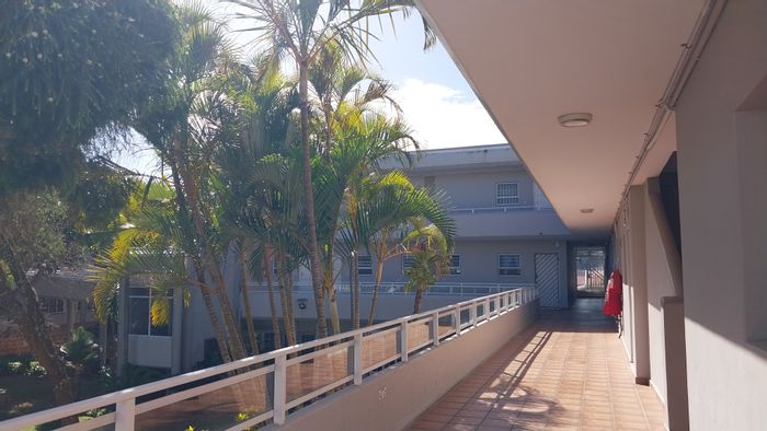 For Sale: 1-Bedroom Apartment in Uvongo with Sea View and Secure Complex.