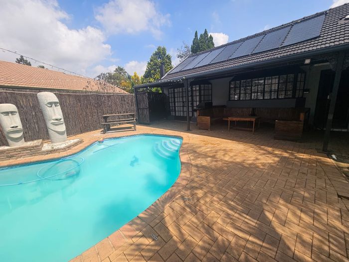 For Sale: Greenhills House with 3 Bedrooms, Solar Panels, and Security Features.