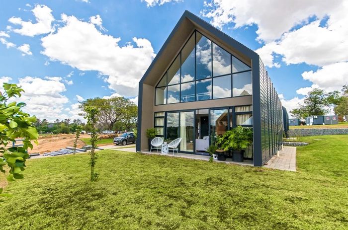 House for Sale in Nietgedacht AH: Eco-friendly living, school, sports facilities, gated community.