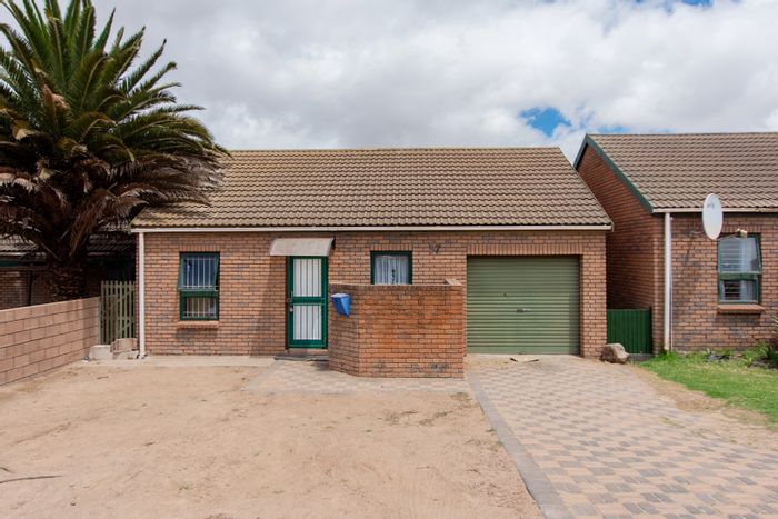 House for Sale in Vredenburg Central: 3 Bedrooms, Braai Area, Garage Access.