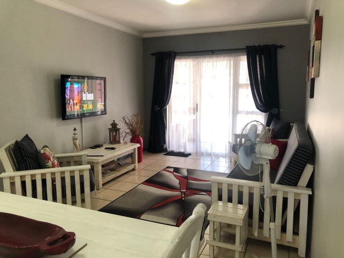 Mykonos Apartment To Rent: 2 Bedrooms, WiFi, DStv, enclosed patio, parking.