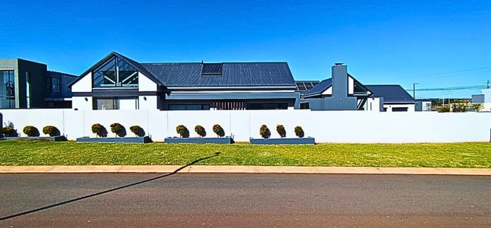 For Sale: House in Midstream Meadows with pool, patio, and staff room.