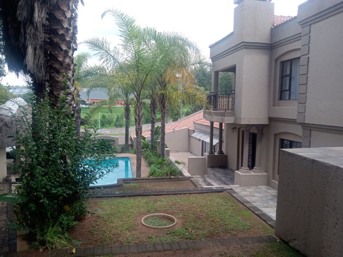 Rangeview House To Rent: 3 Bedrooms, 2 Bathrooms, utilities included, furnished, braai area.