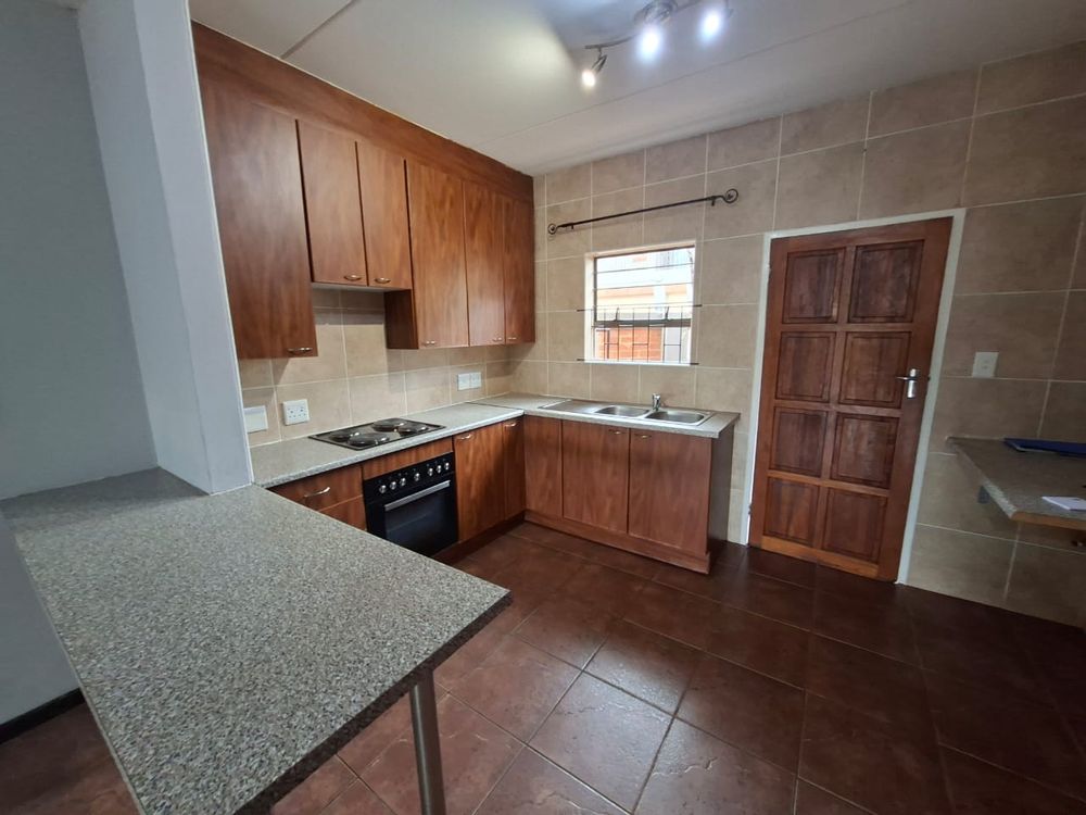 Kitchen with breakfast nook