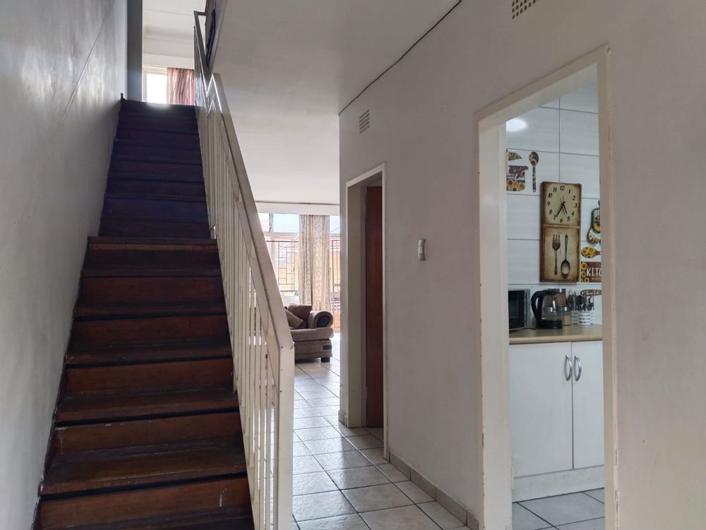 Leading to 1st Floor