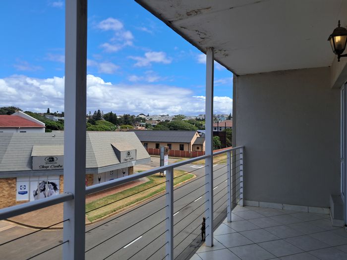 Fully furnished 2-bedroom apartment in Jeffreys Bay Central, close to amenities. To Rent.