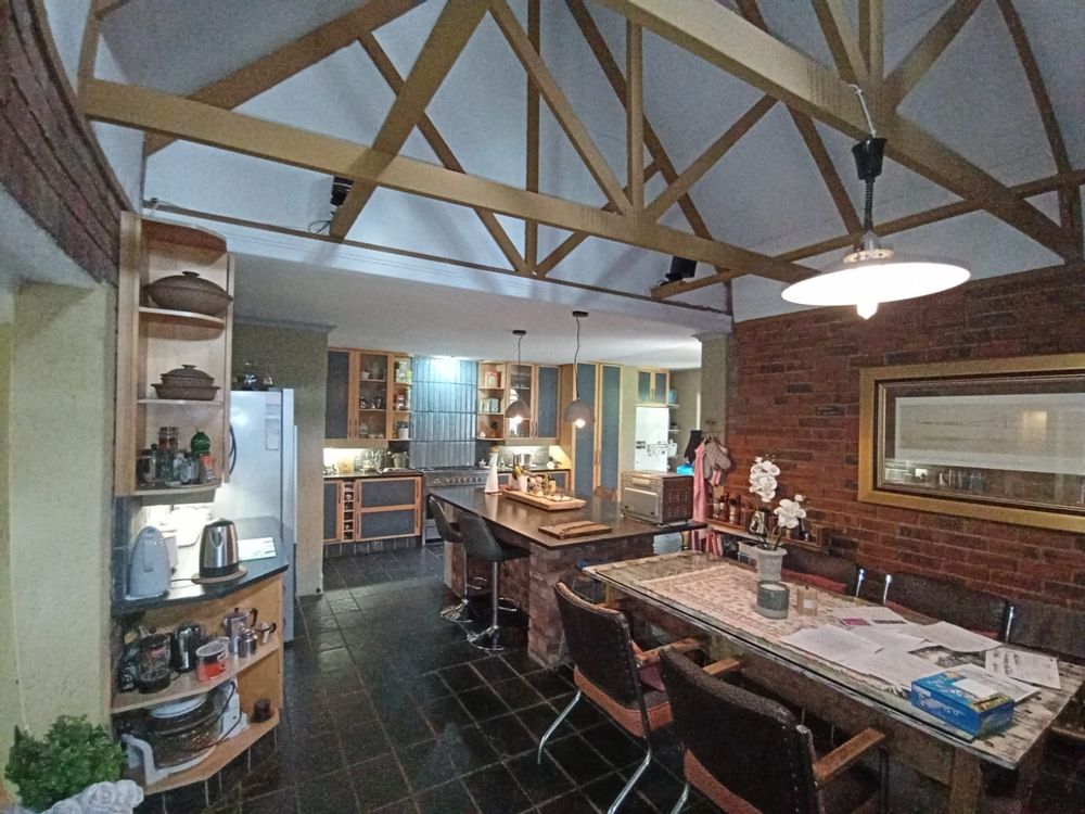 Open plan Kitchen and dining room