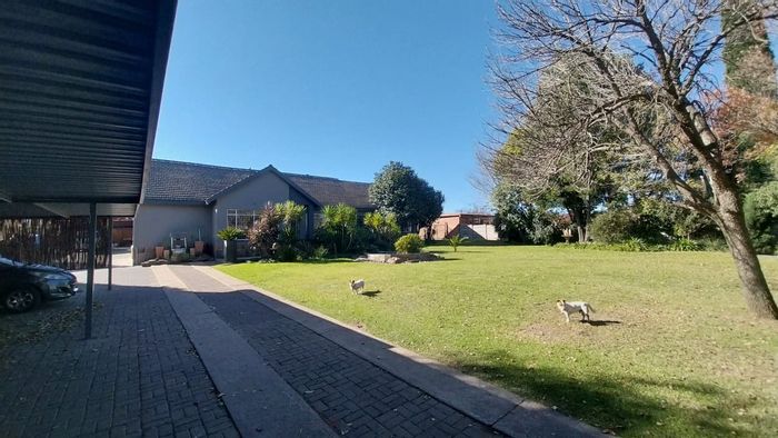 For Sale: House in Bethal Central with 4 bedrooms, garage, and entertainment areas.